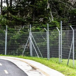 mantenimiento cerramiento conjunto residencial malla metálica inspección